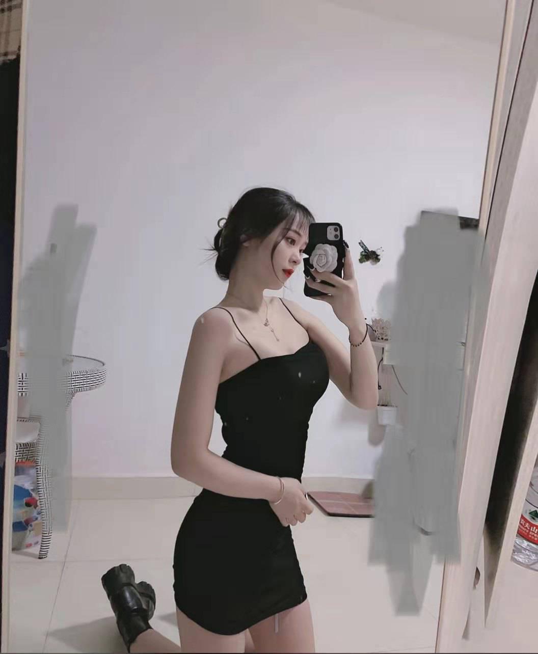 26岁制服小少妇